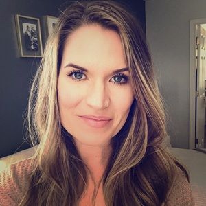 Meet your Posher, Tara!